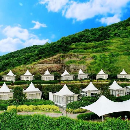 Sunnys World Hotel Pune Esterno foto